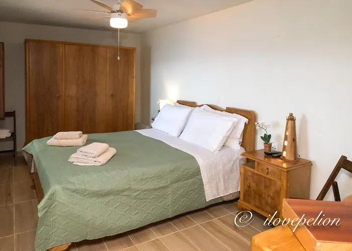 Uranus Blue Agios Ioannis Papa Nero