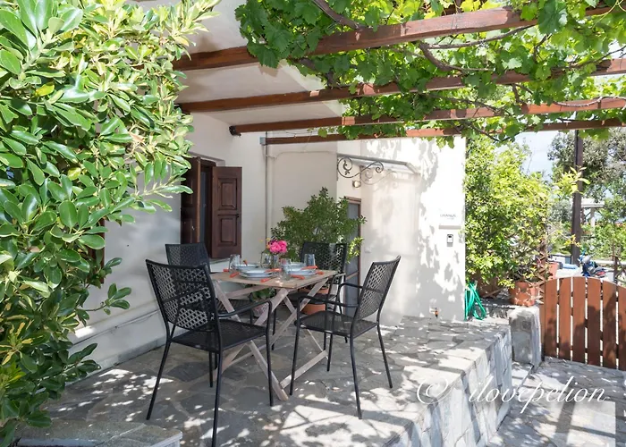 Uranus Blue Agios Ioannis Papa Nero Nyaraló *